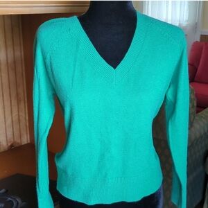 Old Navy Vibrant Green Soft V-Neck Sweater